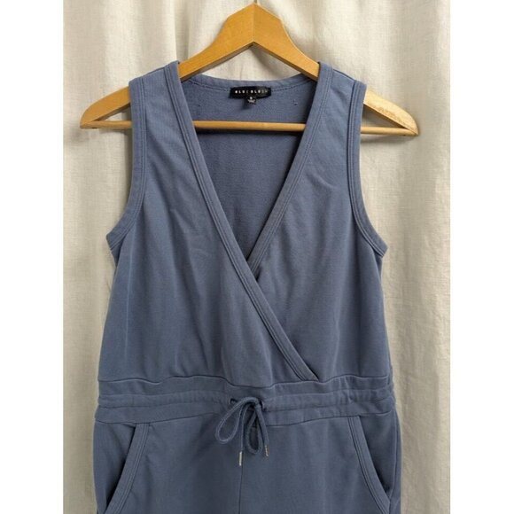Blue Blush women's small blue v neck tank shorts romper 2" inseam A6 - Picture 2 of 8